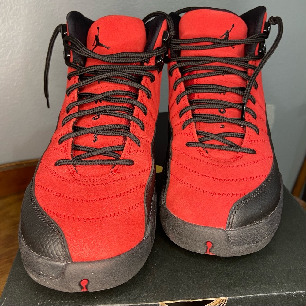 Reverse flu game Jordan 12